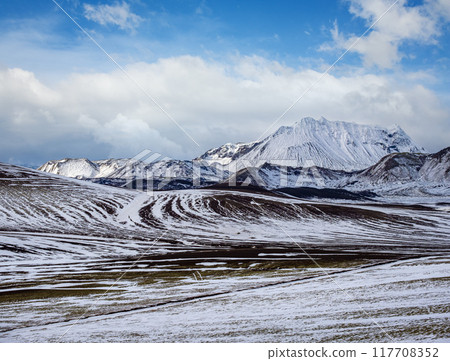 Colorful Landmannalaugar mountains under snow cover in autumn, Iceland Colorful Landmannalaugar mountains under snow cover in autumn, Iceland 117708352
