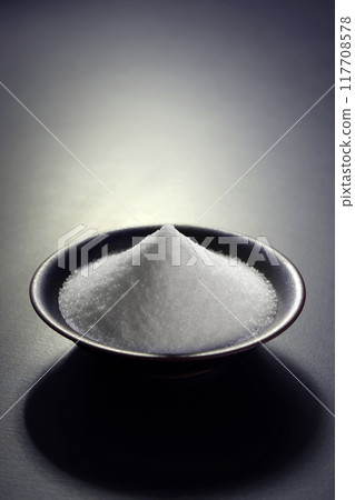 盤子裡放鹽 117708578