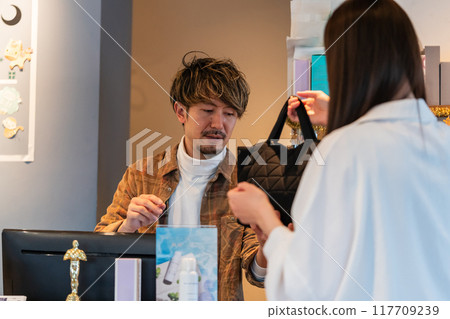 髮廊 理髮師 美髮師 117709239