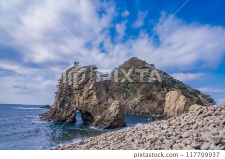 【靜岡縣西伊豆町】有有趣的柱狀節理岩的浮島海岸 117709937