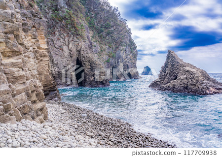 【靜岡縣西伊豆町】有有趣的柱狀節理岩的浮島海岸 117709938