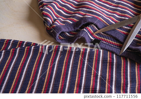 衣服重製:裁剪布料後 衣服重製:裁剪布料後 117711556