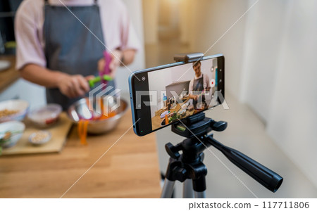 The chef is broadcasting live from workshop how to prepare a vegetarian massaman curry The chef is broadcasting live from workshop how to prepare a vegetarian massaman curry 117711806