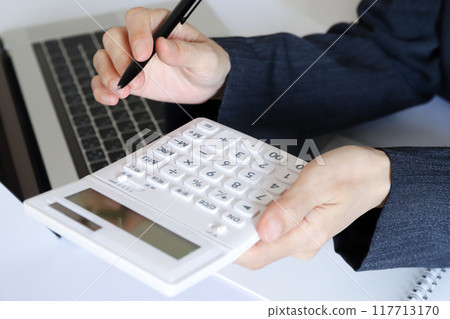 Computer business image 117713170