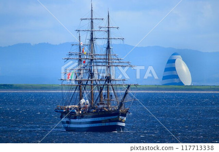 橫渡太平洋到達東京港…「世界上最美麗的船」海洋女王號【Amerigo Vespucci】 橫渡太平洋到達東京港…「世界上最美麗的船」海洋女王號【Amerigo Vespucci】 117713338