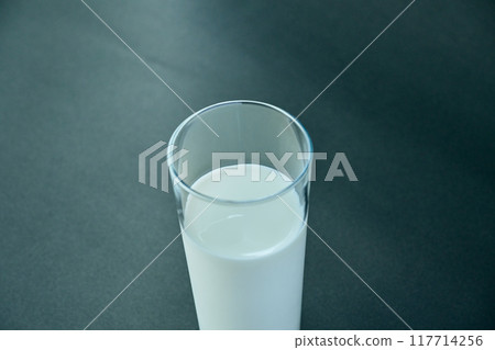 milk milk 117714256