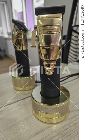 Special hairdressing machines, attachments and scissors. Professional equipment. 117715097