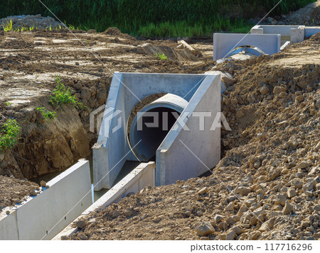 排水設施施工現場 117716296