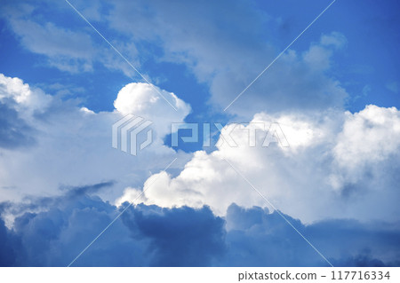 夏天的天空 藍色的天空 夏天的圖片 夏天的天空 藍色的天空 夏天的圖片 117716334