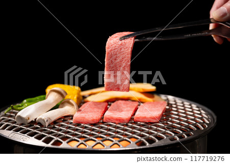 Charcoal grilled yakiniku 117719276