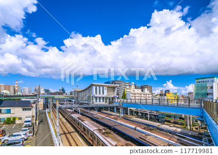 Yokohama cityscape in Japan in August. SOTETSU Nishi-Yokohama Station and Sagami Railway 9507 (Sotetsu 9000 series) train Yokohama cityscape in Japan in August. SOTETSU Nishi-Yokohama Station and Sagami Railway 9507 (Sotetsu 9000 series) train 117719981