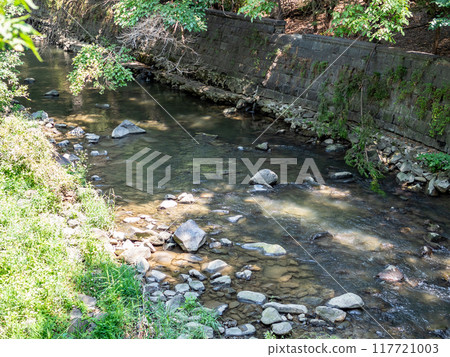 water stream in Hrazdan gorge in Yerevan city 117721003