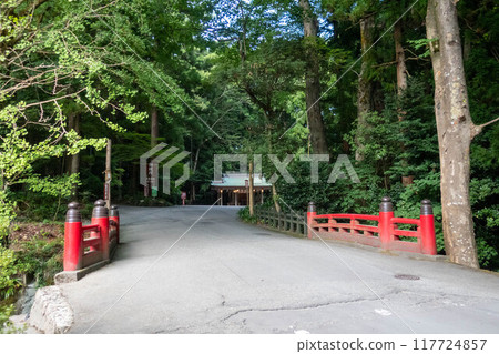 新潟縣彌彥村彌彥神社的淨化橋及車磨間淨化堂 新潟縣彌彥村彌彥神社的淨化橋及車磨間淨化堂 117724857