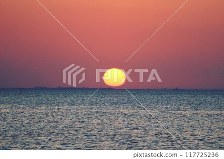 真嗣湖日落 真嗣湖日落 117725236