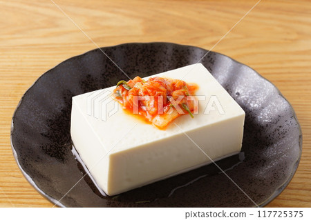 Cold tofu and kimchi 117725375