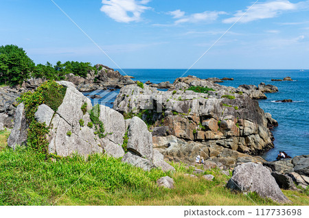 Tanesashi Beach on the Pacific coast of Hachinohe City, where I stopped off on a solo trip to Aomori Tanesashi Beach on the Pacific coast of Hachinohe City, where I stopped off on a solo trip to Aomori 117733698