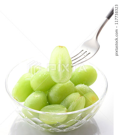 Shine Muscat 117738323