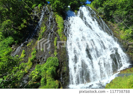 [Hokkaido] Oshinkoshin Falls in Shiretoko on a clear day 117738788