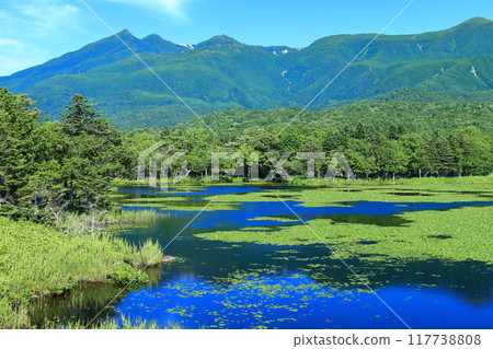 [Hokkaido] Shiretoko Mountains and Shiretoko Five Lakes under clear skies 117738808