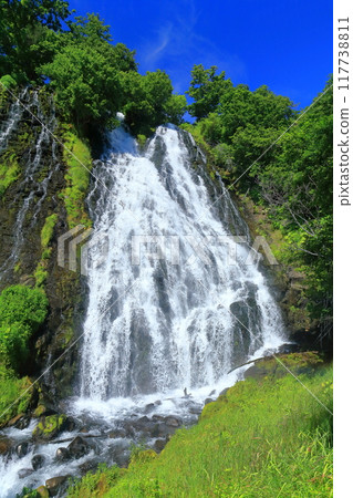 [Hokkaido] Oshinkoshin Falls in Shiretoko on a clear day 117738811