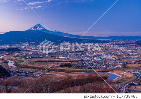 [靜岡縣]三島市街景與富士山夜景 117739463