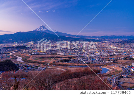 [靜岡縣]三島市街景與富士山夜景 117739465