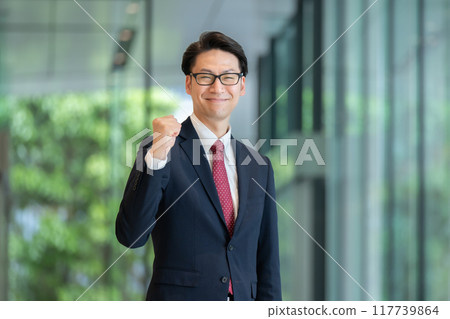 商人肖像膽量姿勢 117739864