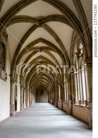 Arches and vaults in the cathedral courtyard: Trier, Germany 117745295
