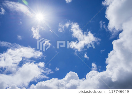 Background material: Refreshing blue sky and midsummer sun Background material: Refreshing blue sky and midsummer sun 117746649
