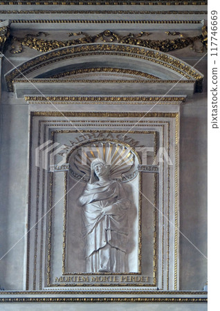 Amalthea Cumana, statue in Mantua Cathedral dedicated to Saint Peter, Mantua, Italy 117746669