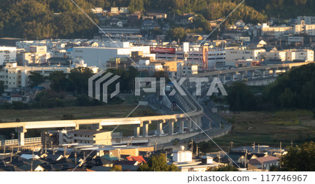 單軌電車穿越城市 單軌電車穿越城市 117746967