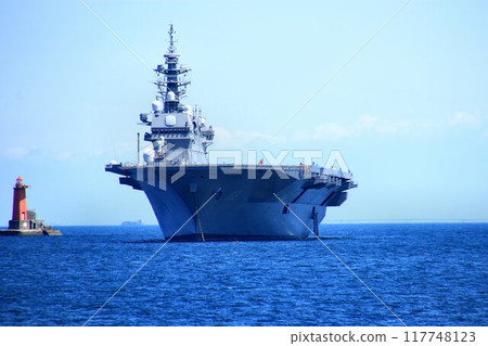 The destroyer Izumo anchored off the coast of Yokosuka The destroyer Izumo anchored off the coast of Yokosuka 117748123