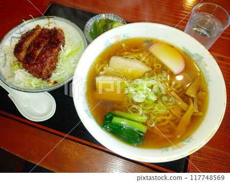 會津…故鄉的味道“喜多方拉麵醬汁炸肉排蓋飯” 117748569