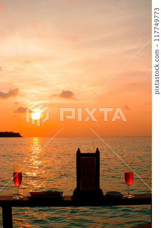 黃昏的海灘度假村 117749773