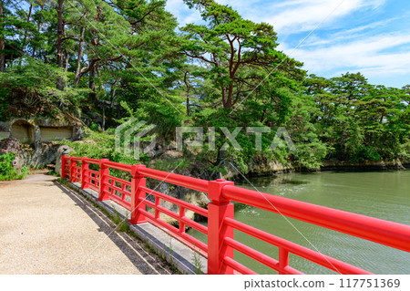 Walking around Oshima in Matsushima, one of the Three Most Scenic Spots of Japan 117751369