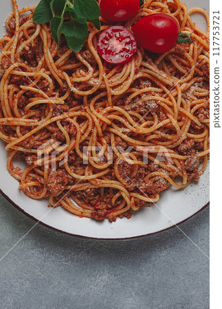 spaghetti bolognese , in a frying pan, top view, homemade, no people, 117753721