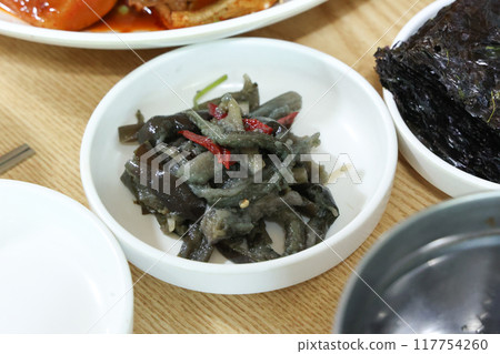 korea food Stir fried Eggplant 117754260
