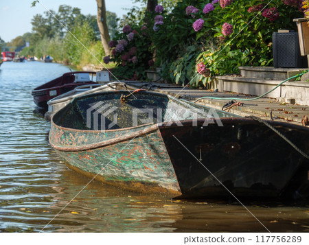 the canals of Giethoorn in the netherlands 117756289