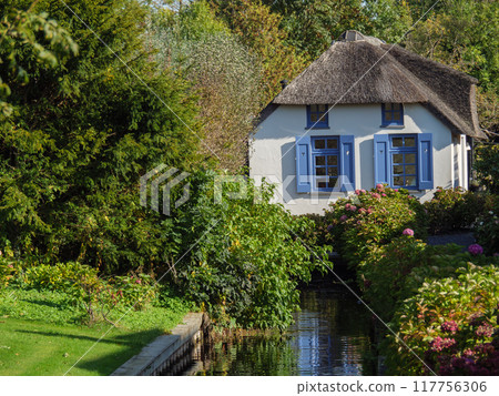 the canals of Giethoorn in the netherlands the canals of Giethoorn in the netherlands 117756306