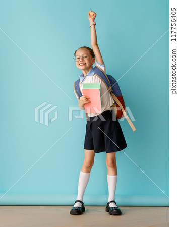 girl is ready to back to school 117756405