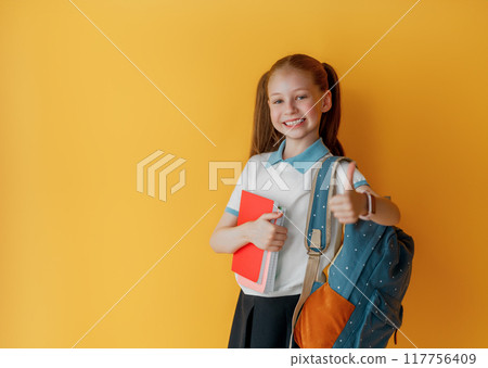 girl is ready to back to school 117756409