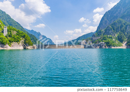 Tateyama Kurobe Alpine Route in early summer Kurobe Dam (Lake Kurobe) Tateyama Kurobe Alpine Route in early summer Kurobe Dam (Lake Kurobe) 117758649