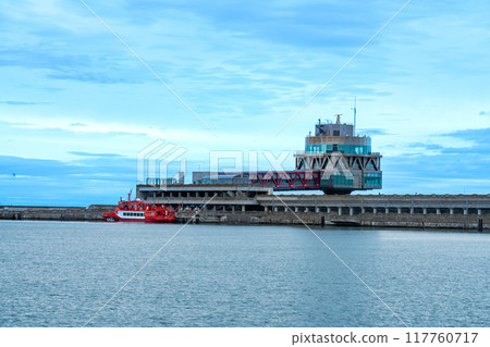 清晨冰海觀測塔 鄂霍次克塔 北海道 清晨冰海觀測塔 鄂霍次克塔 北海道 117760717