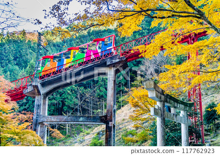 東京秋葉中的纜車攀登禦嶽山 117762923