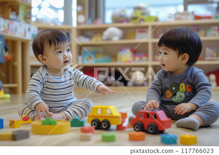 孩子在幼兒園玩耍 孩子在幼兒園玩耍 117766023