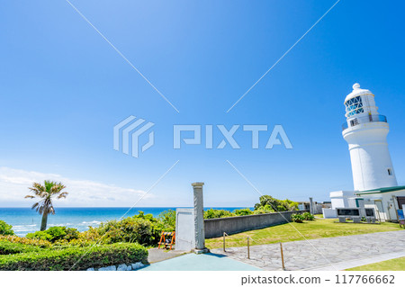 Omaezaki Lighthouse, the southernmost cape in Shizuoka Prefecture, the symbol of Omaezaki City, a white Western-style lighthouse that stands out against the blue sky, lighthouse and blue sky 117766662