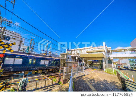 日本橫濱城市景觀，八月。相鐵 參觀鶴峰站和電車 = 2020 年 8 月 25 日 117766854