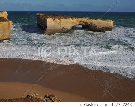 London Bridge Rock Surroundings Victoria, Australia London Bridge Rock Surroundings Victoria, Australia 117767248