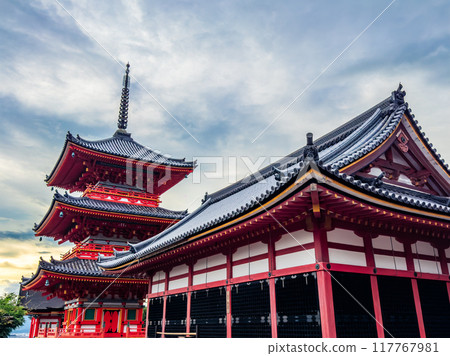 Views of Kiyomizu-dera temple in Kyoto, Japan 117767981