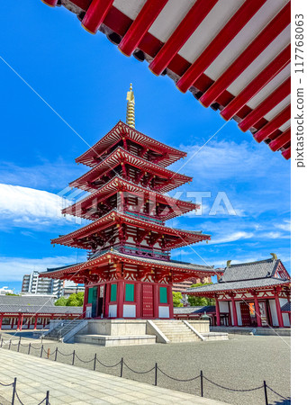 Shitennoji temple in Osaka, Japan Shitennoji temple in Osaka, Japan 117768063